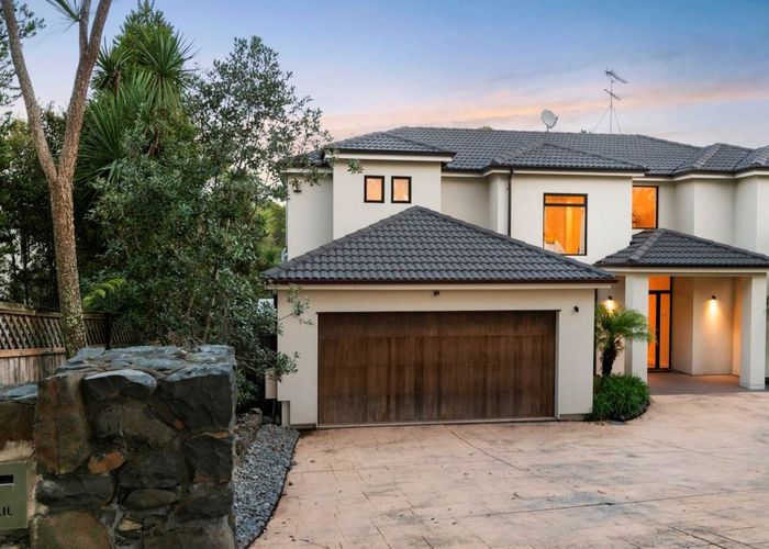  at 17 Centennial Place, Campbells Bay, Auckland