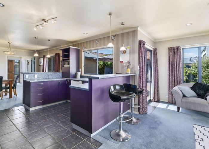  at 5 Larch Crescent, Alexandra, Alexandra