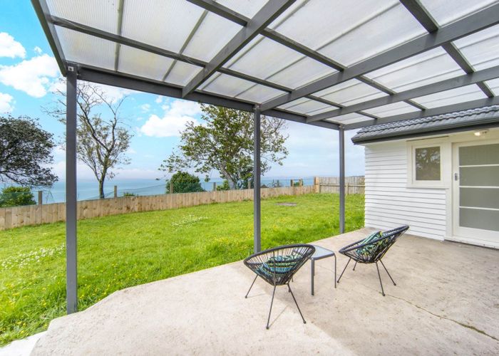  at 16 Cliff View Drive, Green Bay, Waitakere City, Auckland