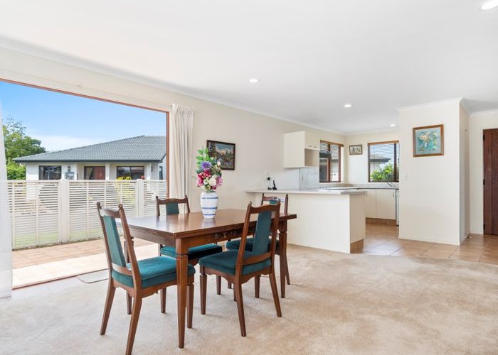  at 4/8 Cheyne Road, Pyes Pa, Tauranga