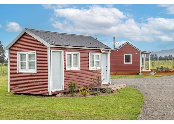 Free property data for 167 Leslies Road, Cust homes.co.nz