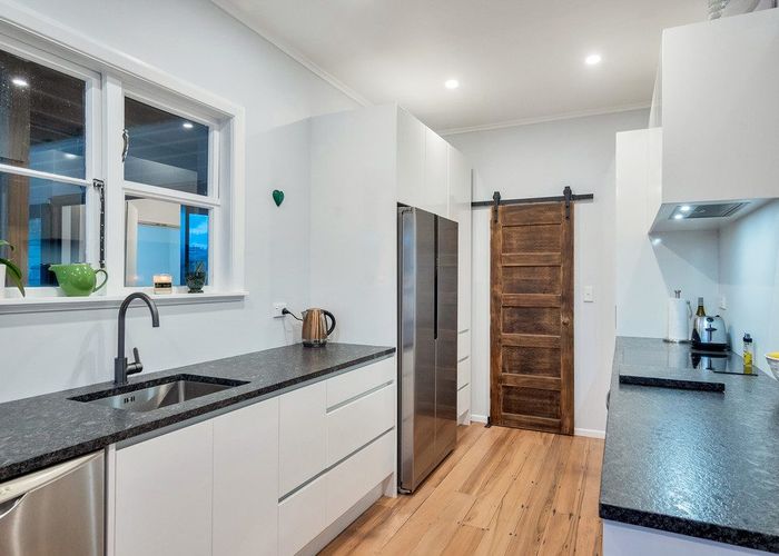  at 8 Daventry Street, Waterview, Auckland City, Auckland