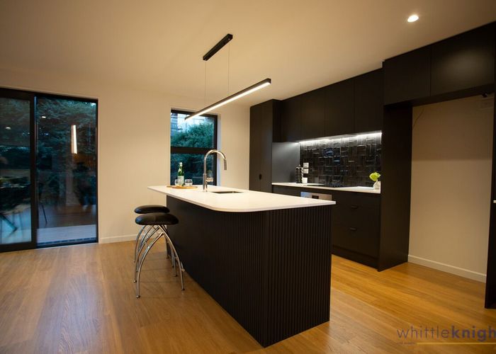  at 2/11 Carlton Mill Road, Merivale, Christchurch City, Canterbury