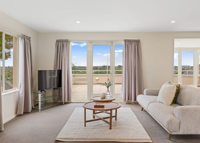  at 21a Overdale Drive, Cashmere, Christchurch City, Canterbury