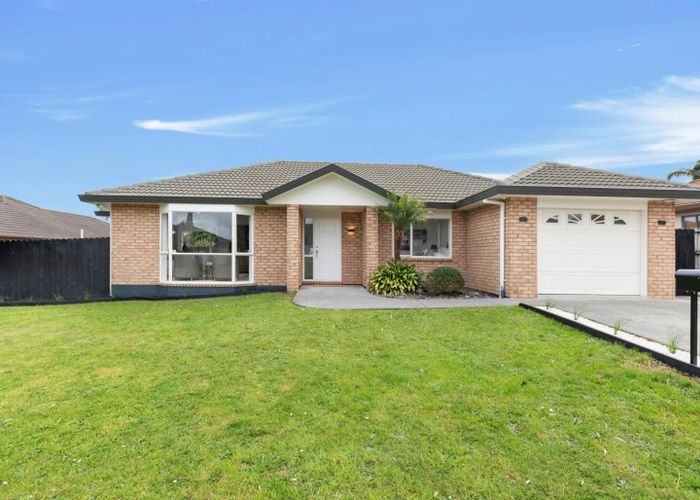  at 8 Willowbank Close, East Tamaki Heights, Manukau City, Auckland