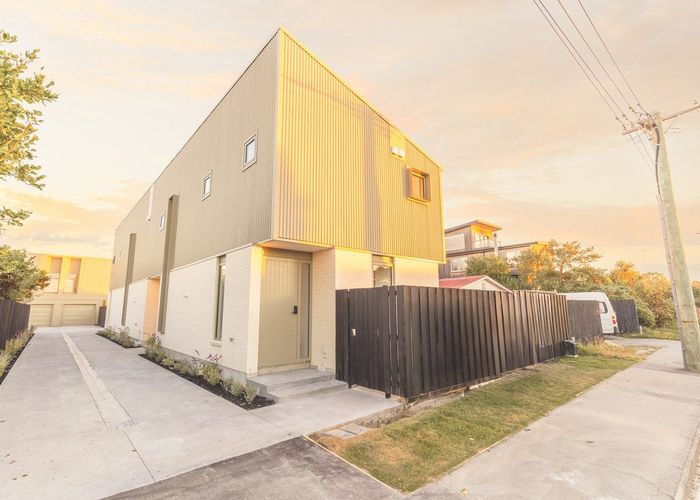  at 13 Effingham Street, North New Brighton, Christchurch City, Canterbury