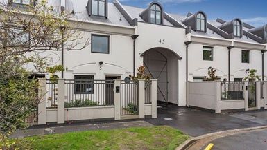  at 2/45 Chester Street West, Christchurch Central, Christchurch