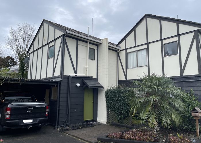  at 140J Ireland Road, Mount Wellington, Auckland