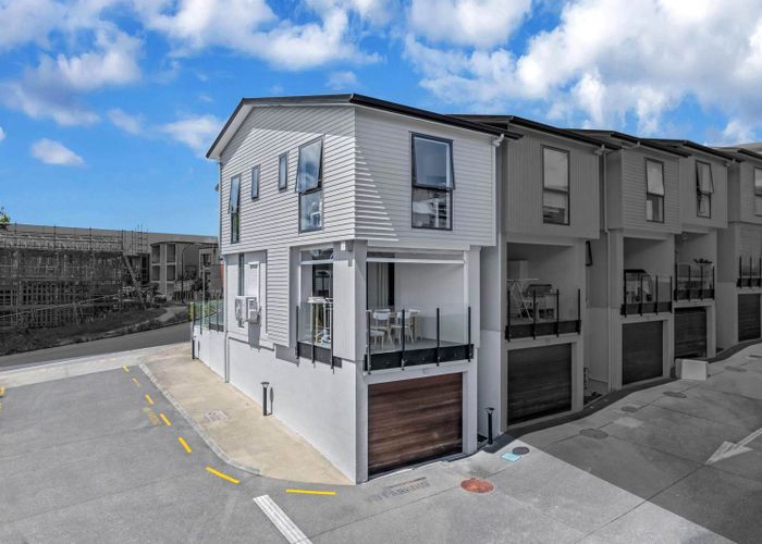  at 17/10 Silver Moon Road, Albany Heights, Rodney, Auckland