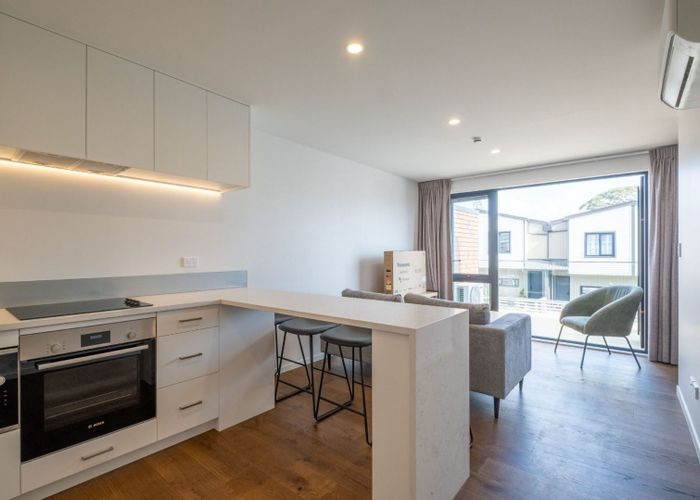  at 32 Te Toka Ika Lane, Mangere Bridge, Manukau City, Auckland