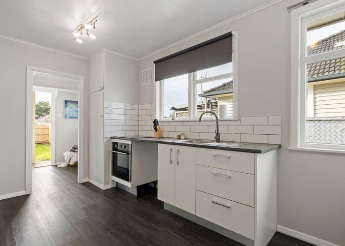  at 2 Yeats Crescent, Fairfield, Hamilton, Waikato