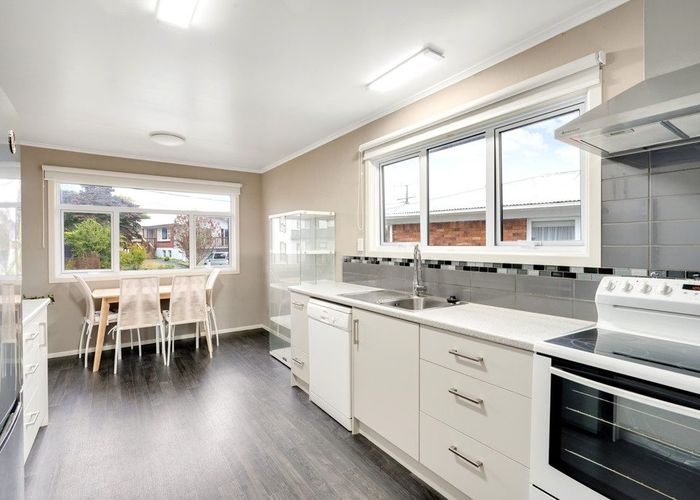  at 4 Cecil Street, Saint Andrews, Hamilton, Waikato