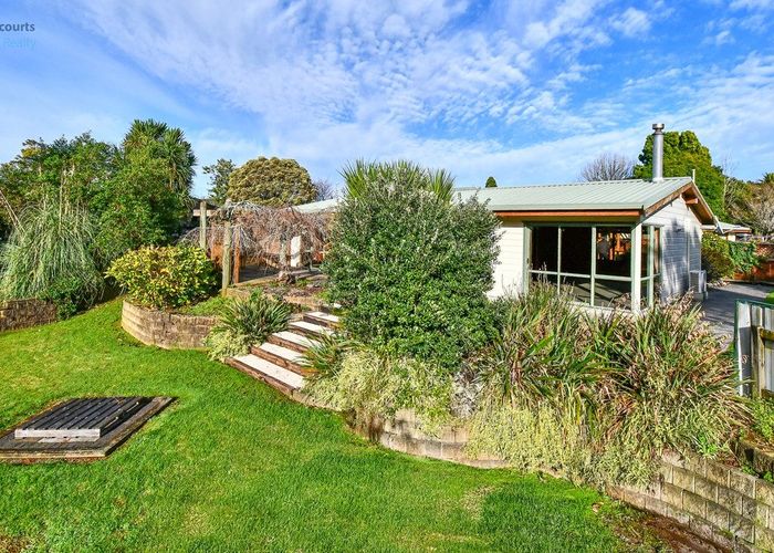  at 4 Lochview, Pukekohe, Franklin, Auckland