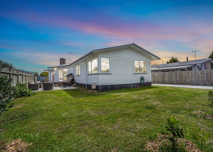  at 11 Katherine Place, Melville, Hamilton
