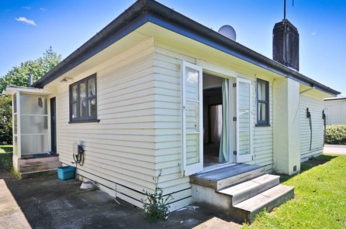  at 46 Galloway Street, Hamilton East, Hamilton
