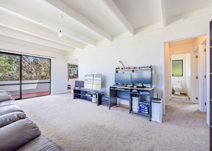  at 2/41 Merriefield Avenue, Forrest Hill, North Shore City, Auckland