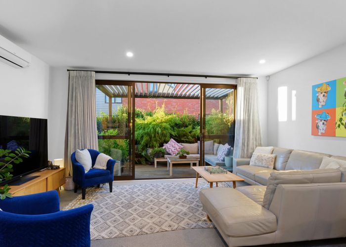  at 2/484 Manchester Street, St. Albans, Christchurch City, Canterbury