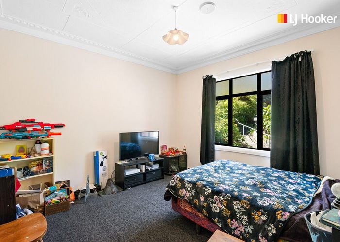  at 8 Hawthorn Avenue, Mornington, Dunedin