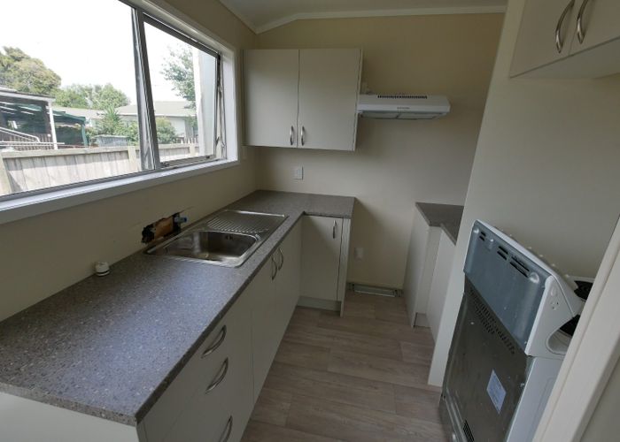  at 1/32 Challen Close, Conifer Grove, Papakura, Auckland