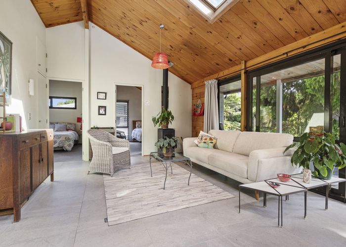  at 44 Turanga Road, Henderson Valley, Auckland