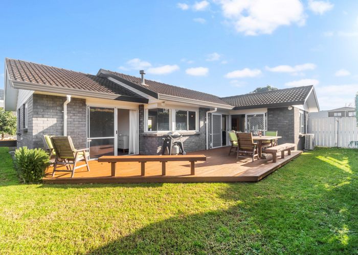 at 94 Carnoustie Drive, Wattle Downs, Auckland