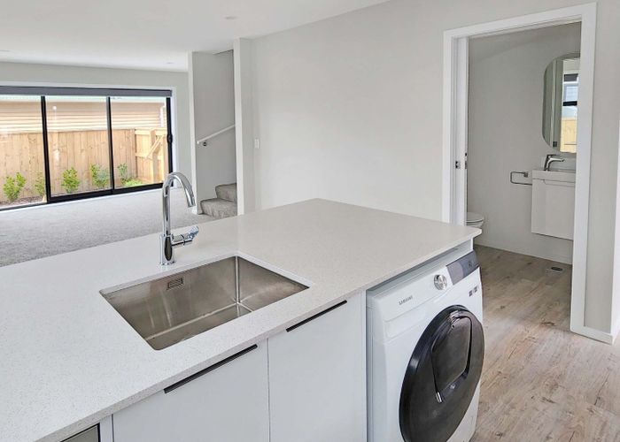  at 10 Reading Street, Wainuiomata, Lower Hutt, Wellington