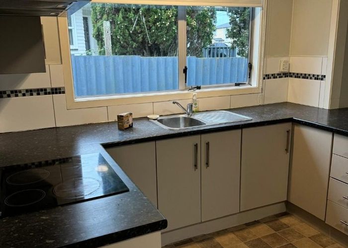  at 4 Jenkins Place, Manurewa East, Manukau City, Auckland