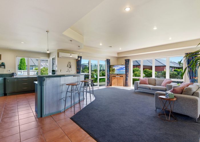  at 1 Somerset Lane, Rosedale, Invercargill