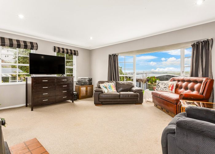  at 7 Luff Place, Whitby, Porirua, Wellington