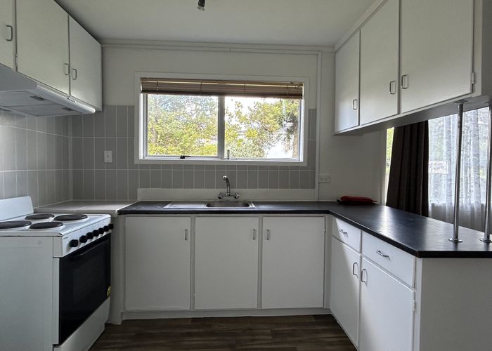  at 1/27 Mataroa Road, Mount Wellington, Auckland City, Auckland