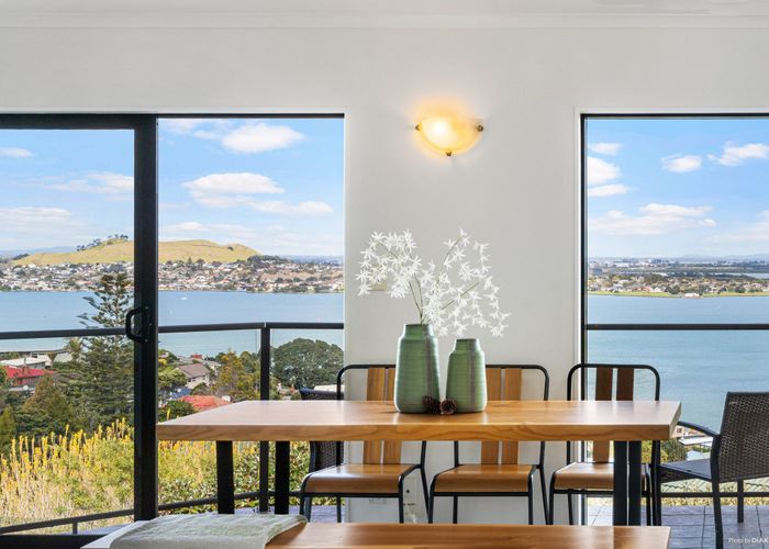  at 2 Viking Avenue, Hillsborough, Auckland