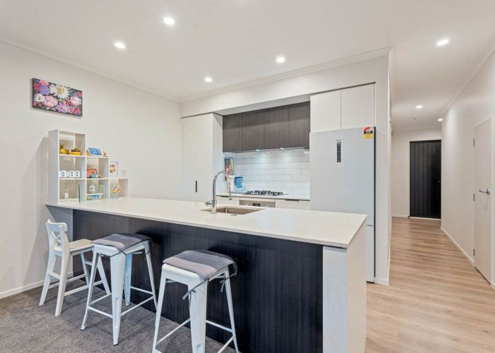  at 6 Shortfin Place, Flat Bush, Manukau City, Auckland