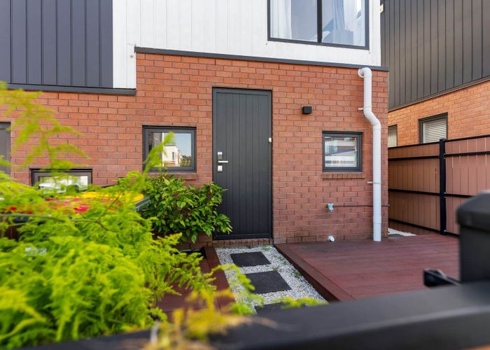  at 18 Treeline Lane, Flat Bush, Manukau City, Auckland