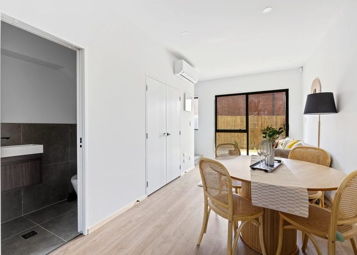  at 5/442 Old Te Atatu Road, Te Atatu Peninsula, Waitakere City, Auckland