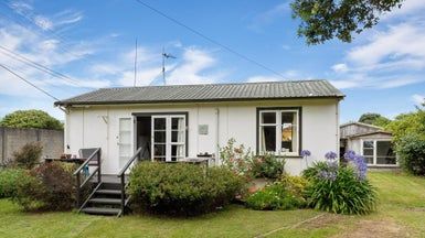  at 26 The Avenue, Otaki Beach, Otaki