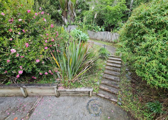  at 66 Rauhuia Crescent, Parau, Auckland