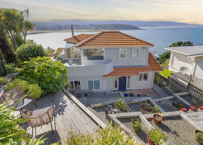 at 1 View Road, Houghton Bay, Wellington
