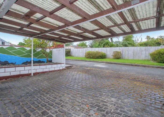 at 1/35 Seabrook Avenue, New Lynn, Waitakere City, Auckland