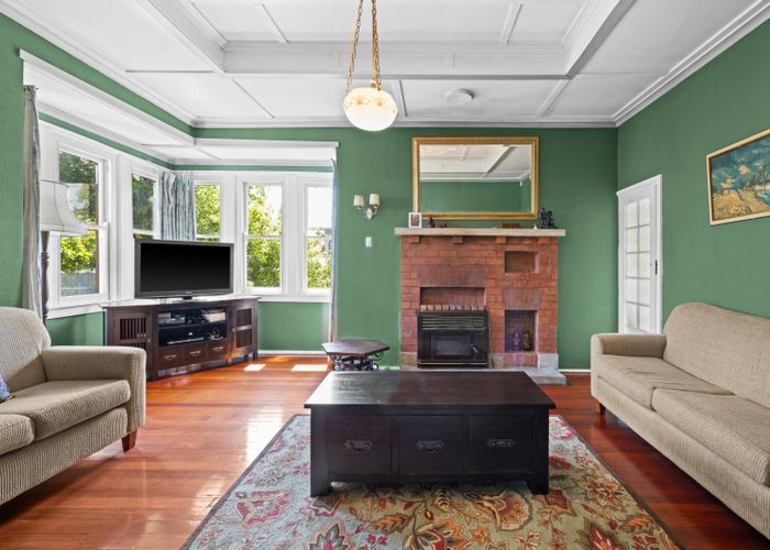  at 609 Nelson Street North, Hastings