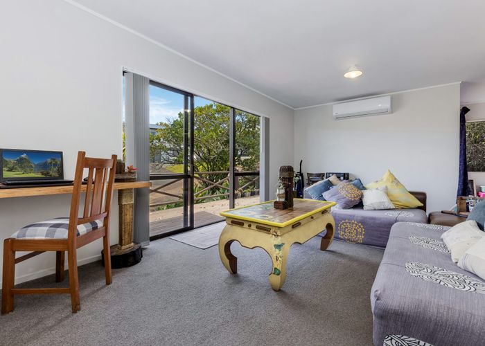  at 5 San Bernadino Drive, Henderson, Waitakere City, Auckland