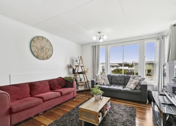  at 6 Iris Grove, Cannons Creek, Porirua, Wellington