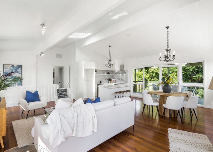  at 7 Tranquil Glade, Hillcrest, North Shore City, Auckland