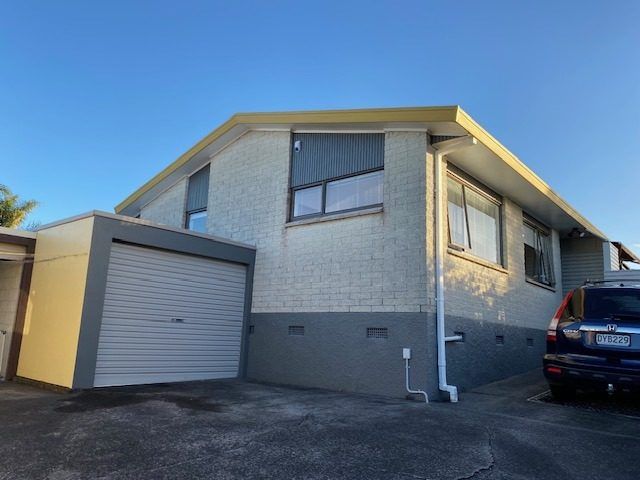  at 2/83 Bramley Drive, Farm Cove, Manukau City, Auckland