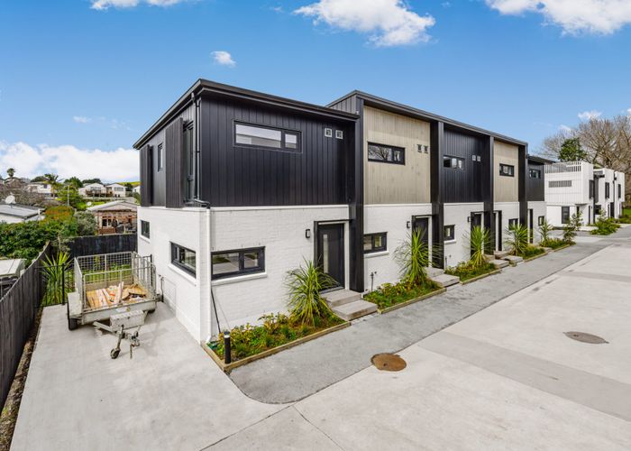  at 15 Kaaramuramu Lane, Mangere Bridge, Manukau City, Auckland