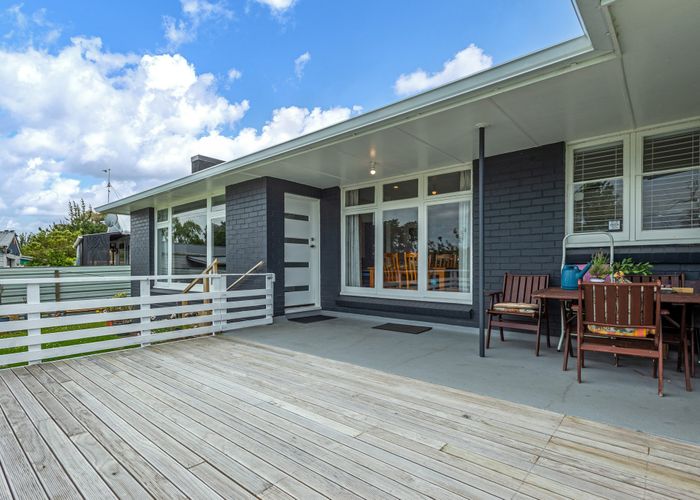  at 5 Nathan Place, West End, Palmerston North