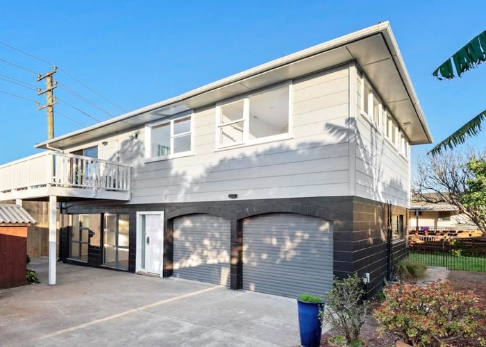  at 40 Harmel Road, Glendene, Auckland
