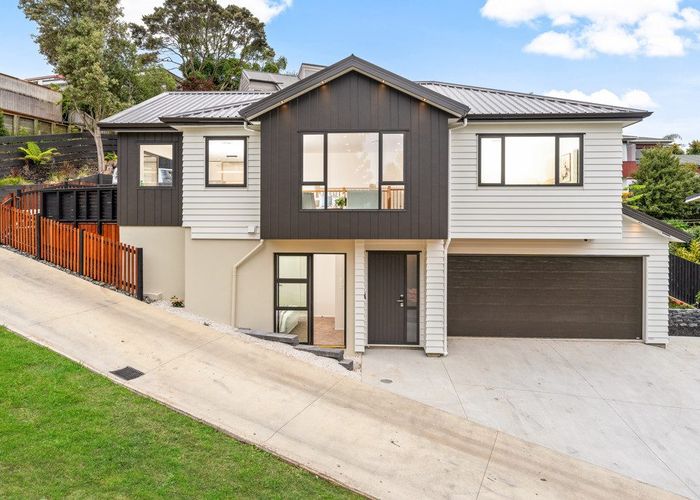  at 10A Louise Place, Browns Bay, Auckland
