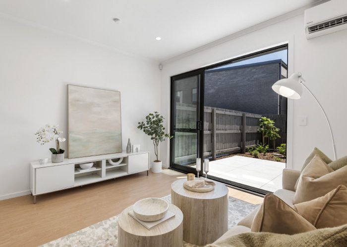  at 5 Ngakete Crescent, Glenfield, North Shore City, Auckland