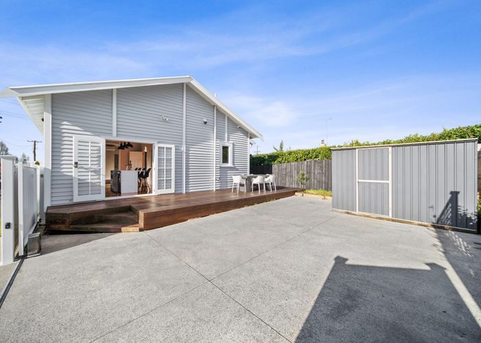  at 24 Mountain Road, Mangere Bridge, Auckland