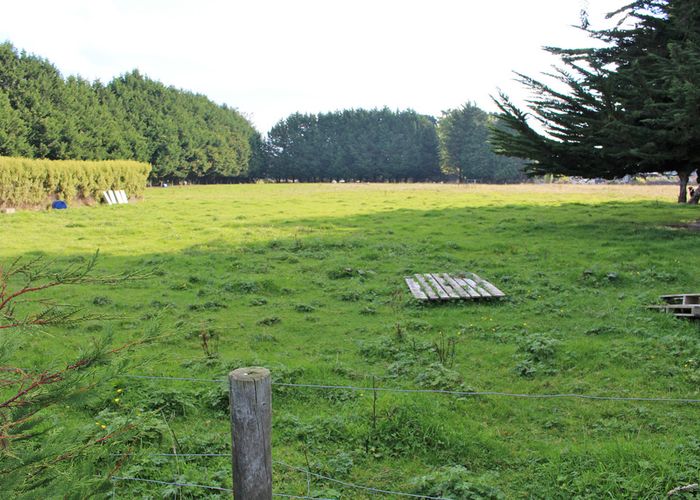  at 17 District Road, Kennington